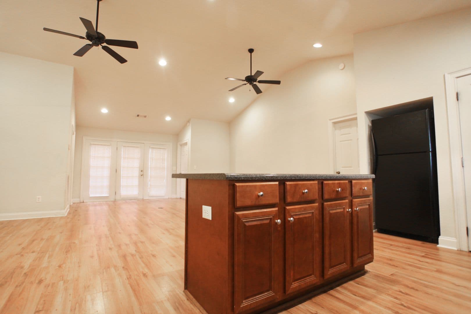 Auburn Apartment: Eagles Landing