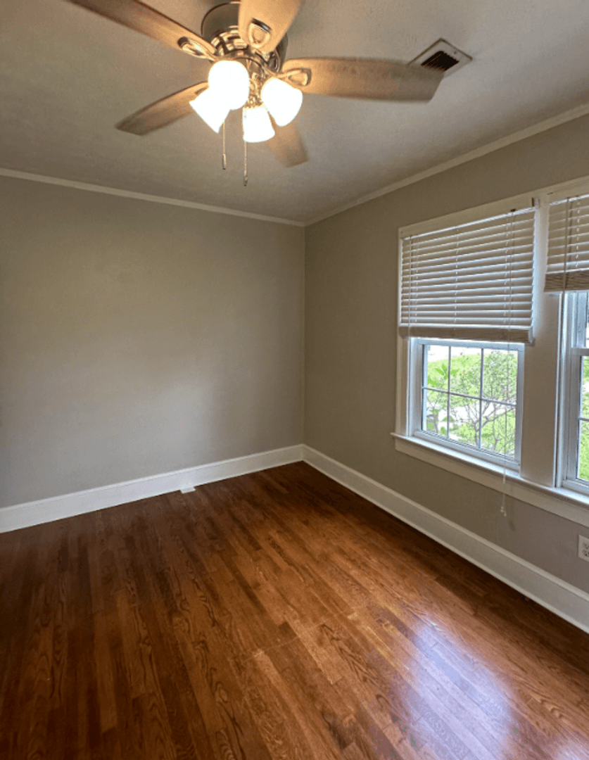 Opelika House: 203 Vaughan Ave