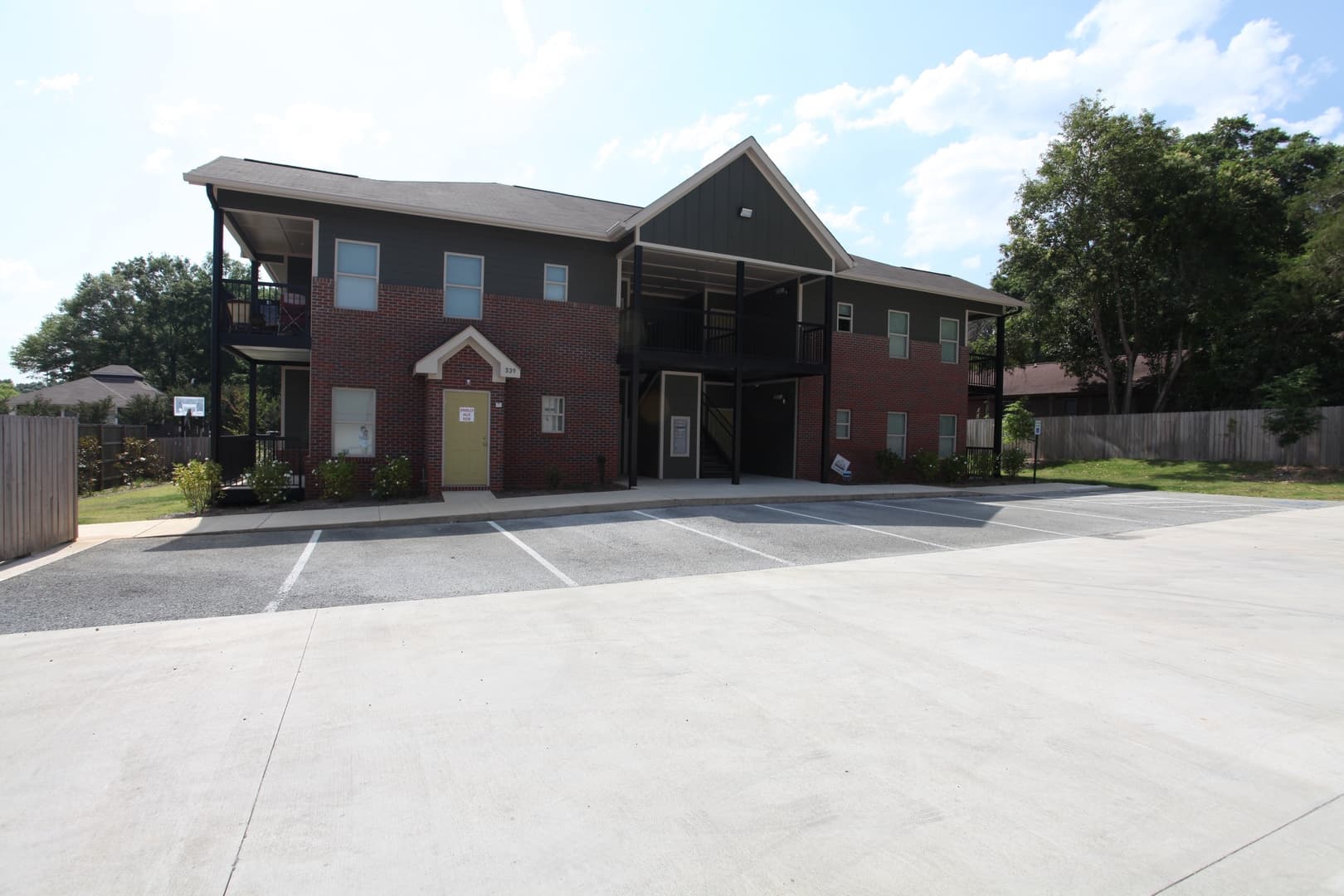 Auburn House: 339 N College Street Unit 3