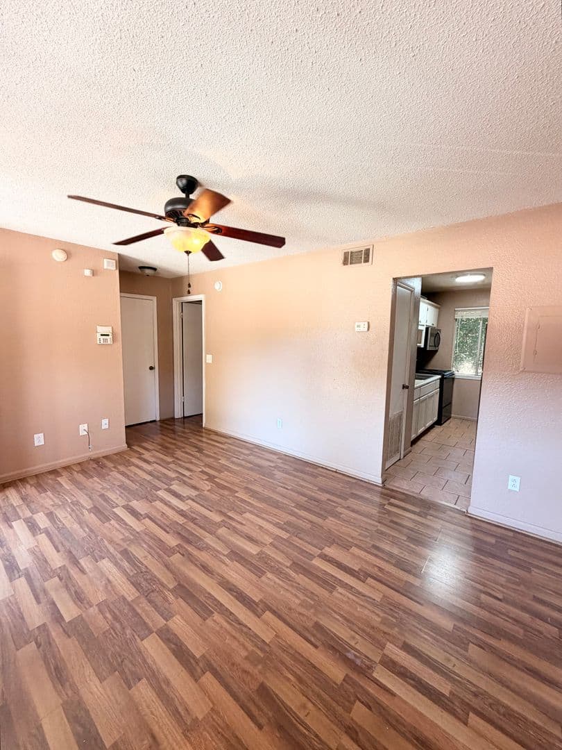 Auburn Apartment: 449 N Ross St