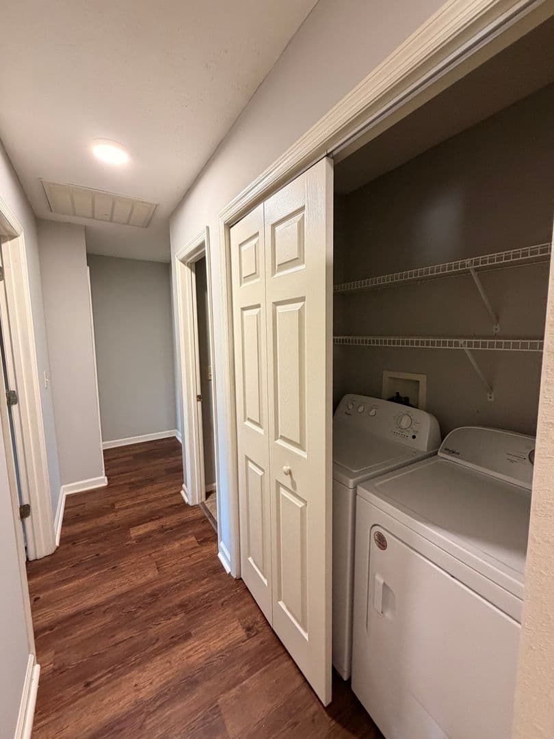 Auburn House: 1971 Bluff Ct