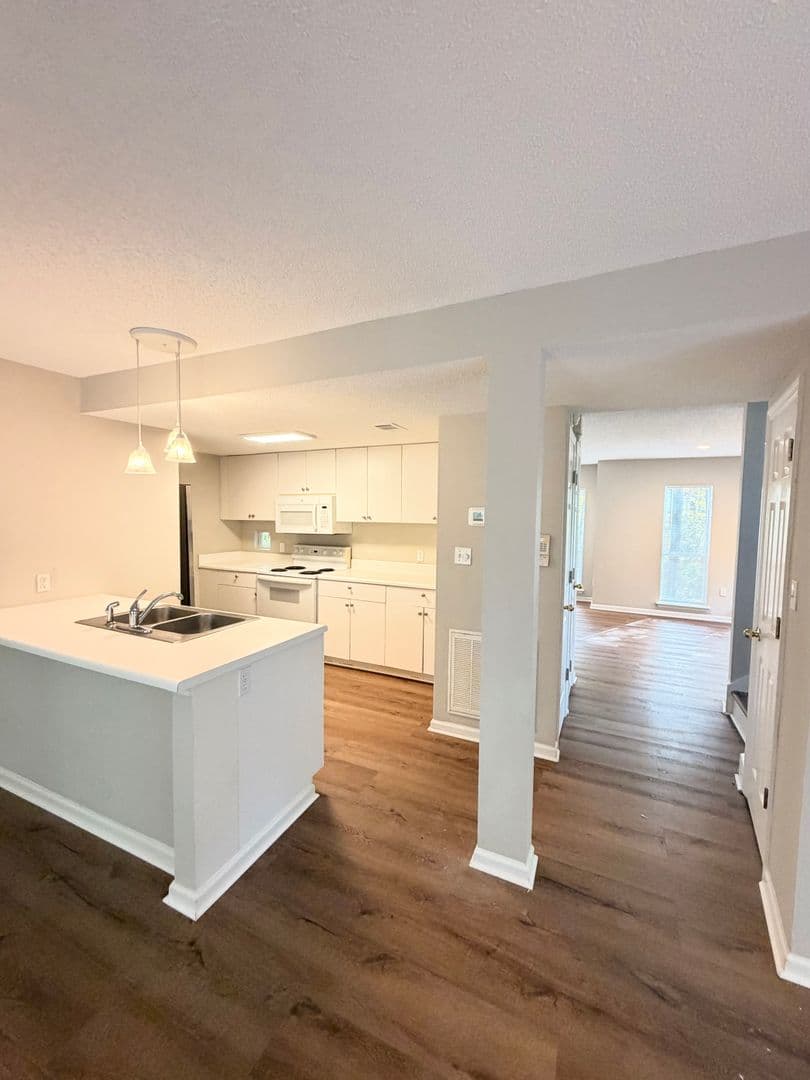 Auburn House: 379 Butternut Dr