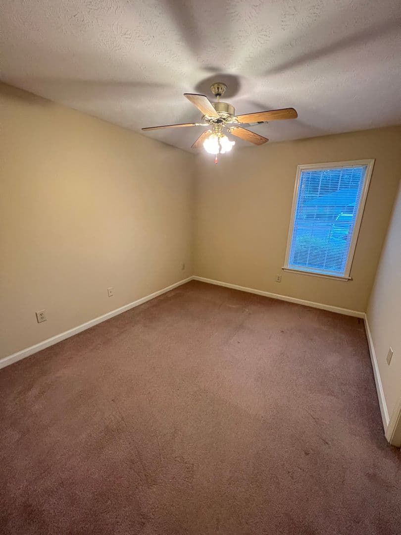 Auburn House: 136 Halal Court