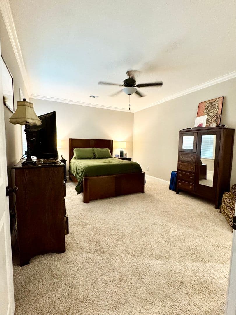 Auburn House: 504 Grey Oak Circle