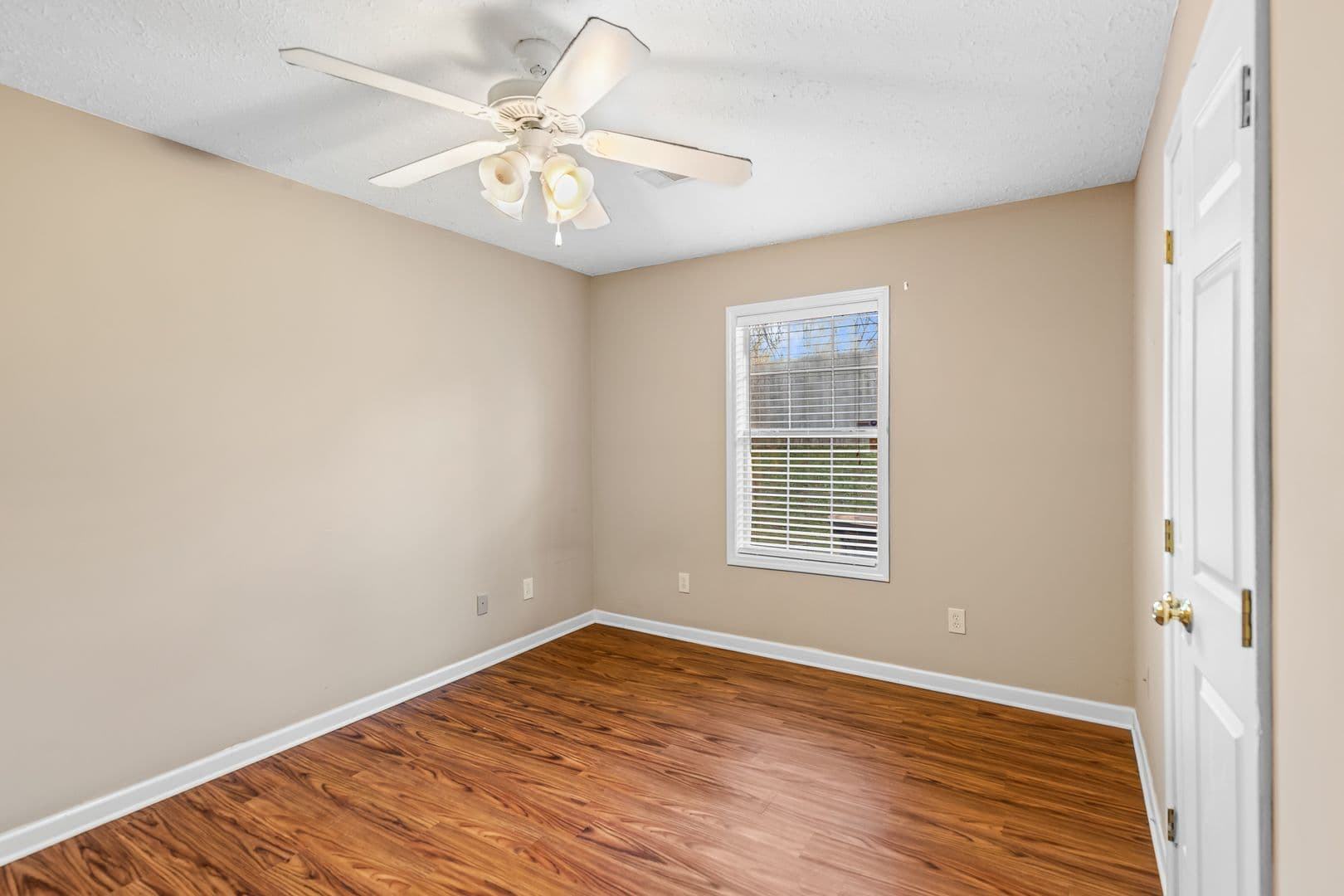 Auburn Apartment: Longleaf Crossing