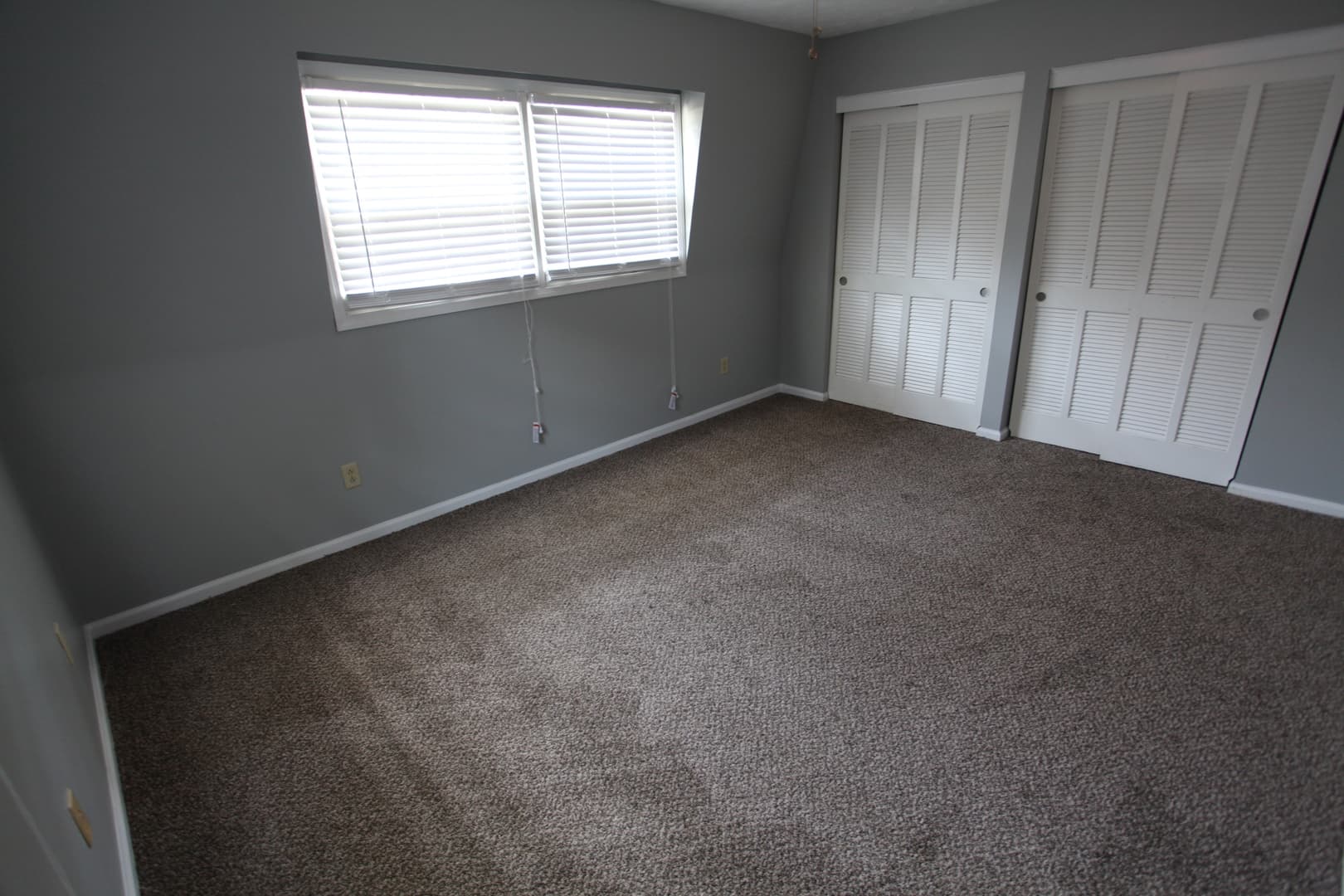 Auburn House: 1001 S Dean Road