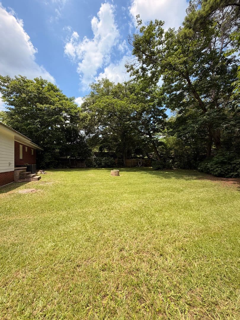 Auburn House: 1571 Saugahatchee Rd