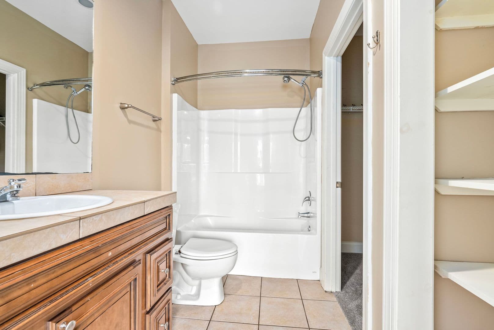 Auburn House: 1957 Wire Rd Unit 27