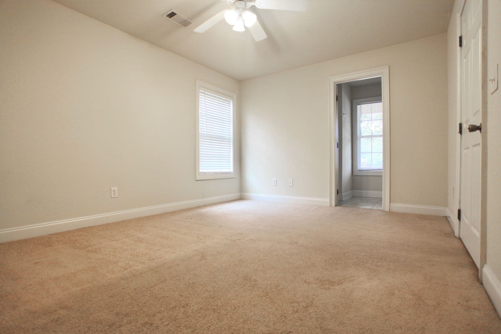 Auburn Apartment: Eagles Landing