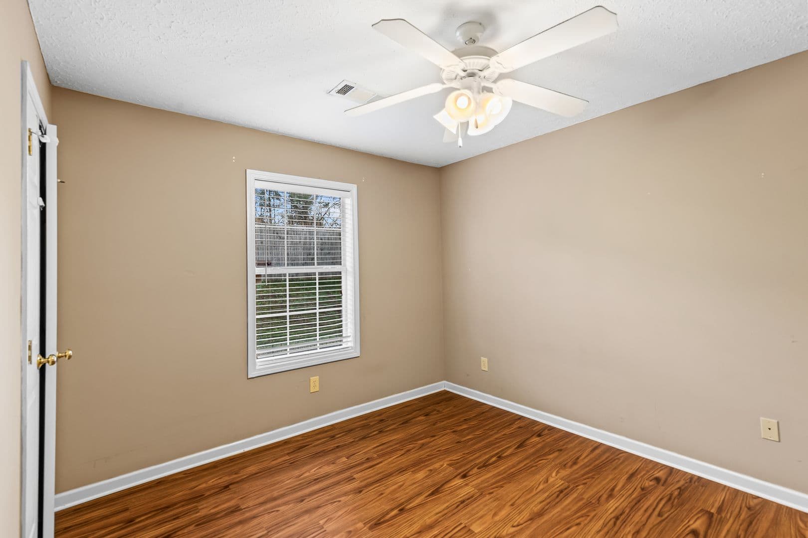 Auburn Apartment: Longleaf Crossing