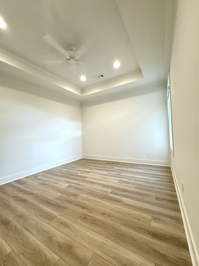 Auburn House: 1112 Runningvine Lane