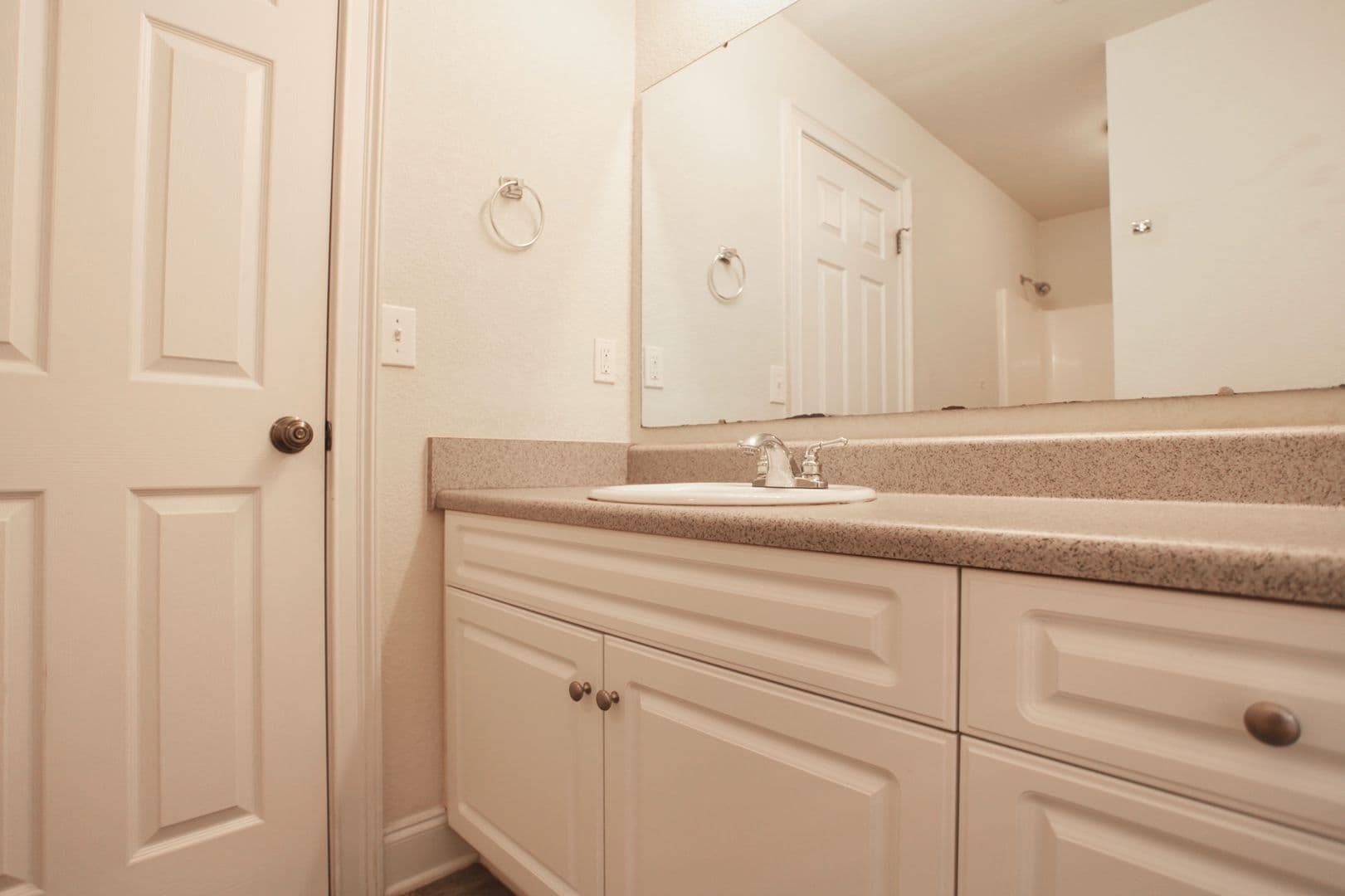 Auburn Apartment: Eagles Landing