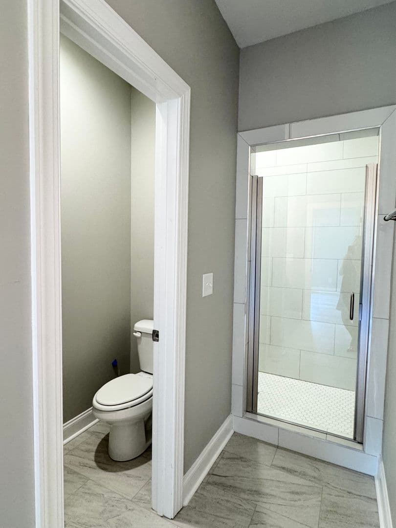 Auburn House: 2038 Downs Way