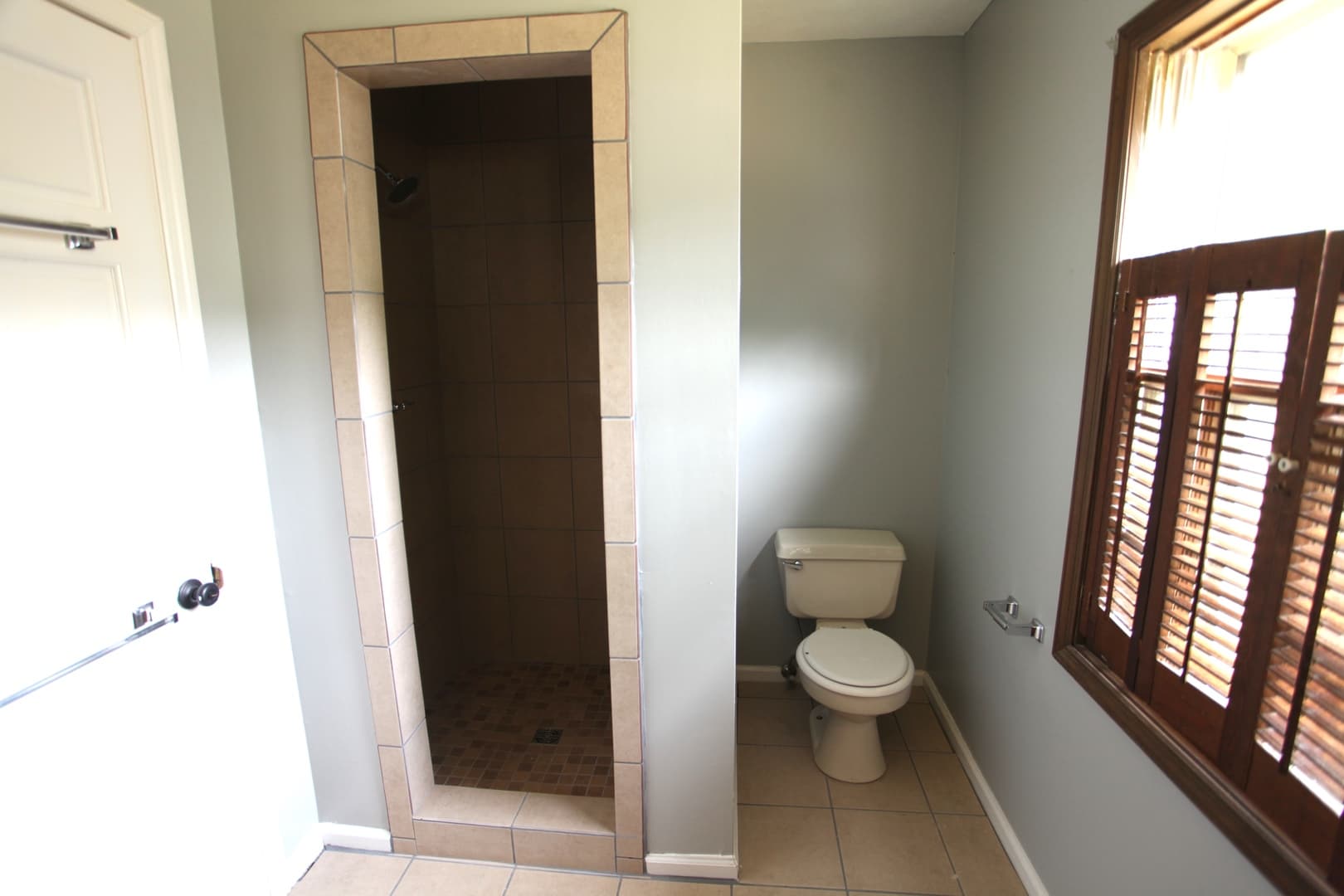 Auburn House: 1001 S Dean Road