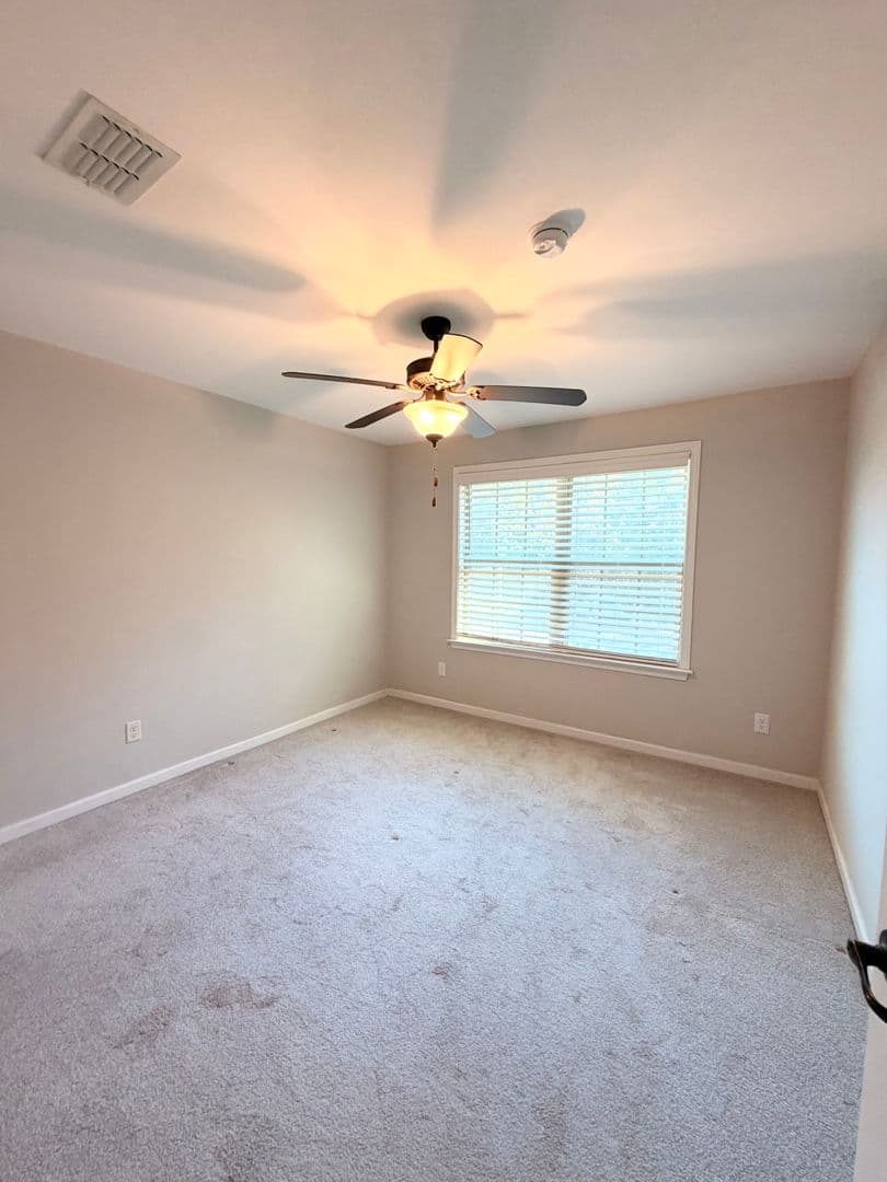 Auburn House: 1173 Weatherford St