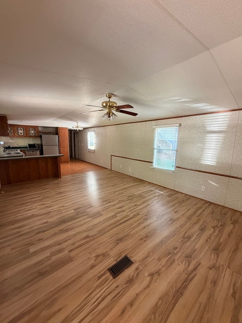 Auburn House: 1100 Stonegate Dr Lot 227