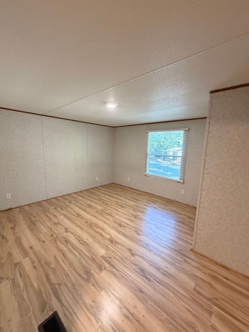 Auburn House: 1100 Stonegate Dr Lot 227