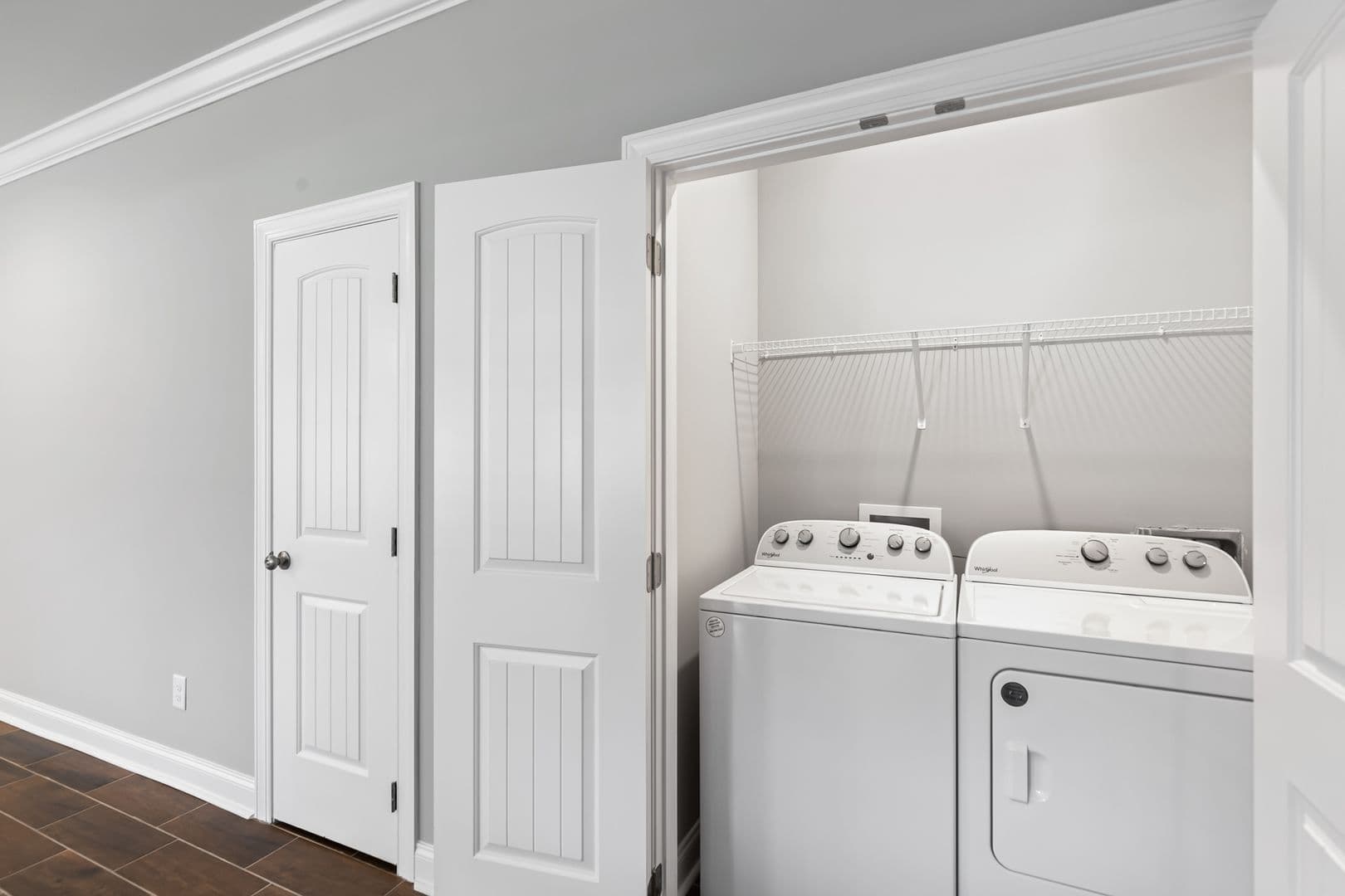 Auburn Apartment: Downs Way