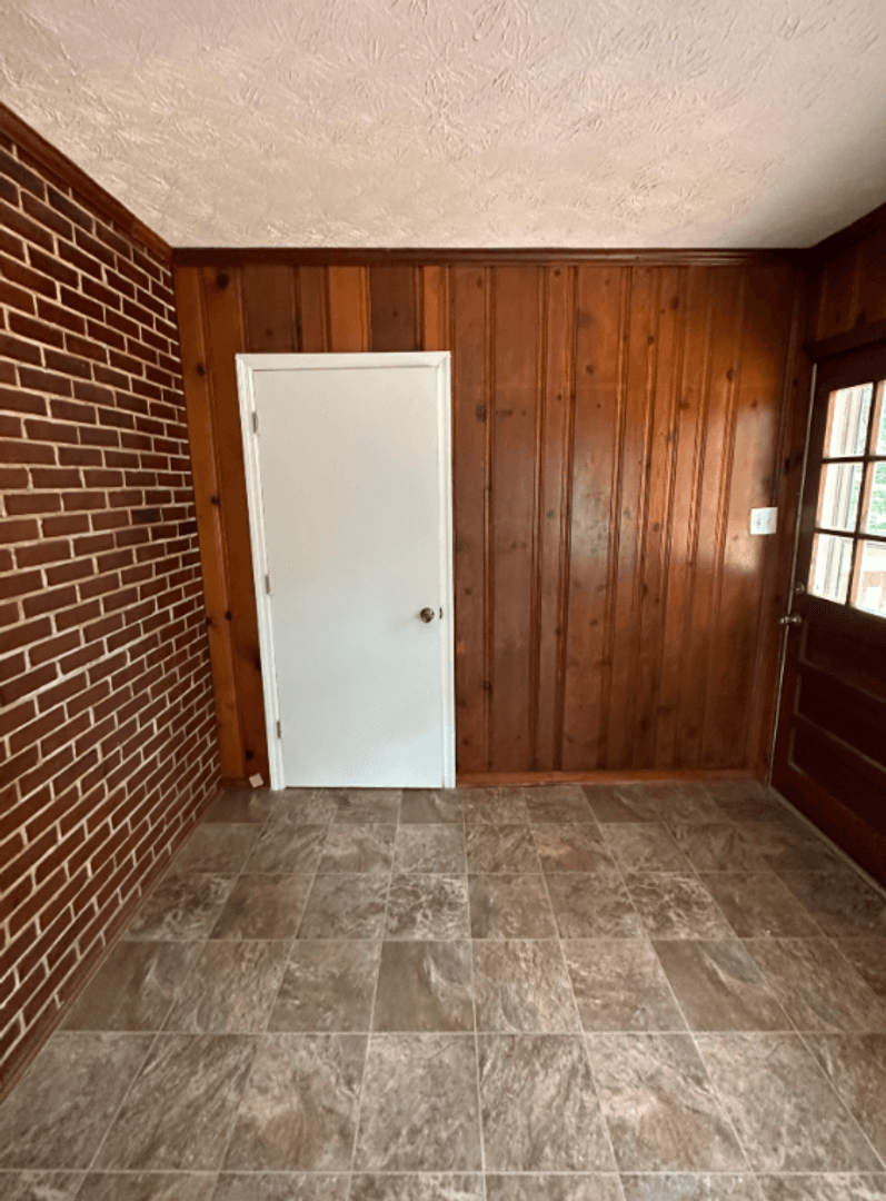 Opelika House: 203 Vaughan Ave