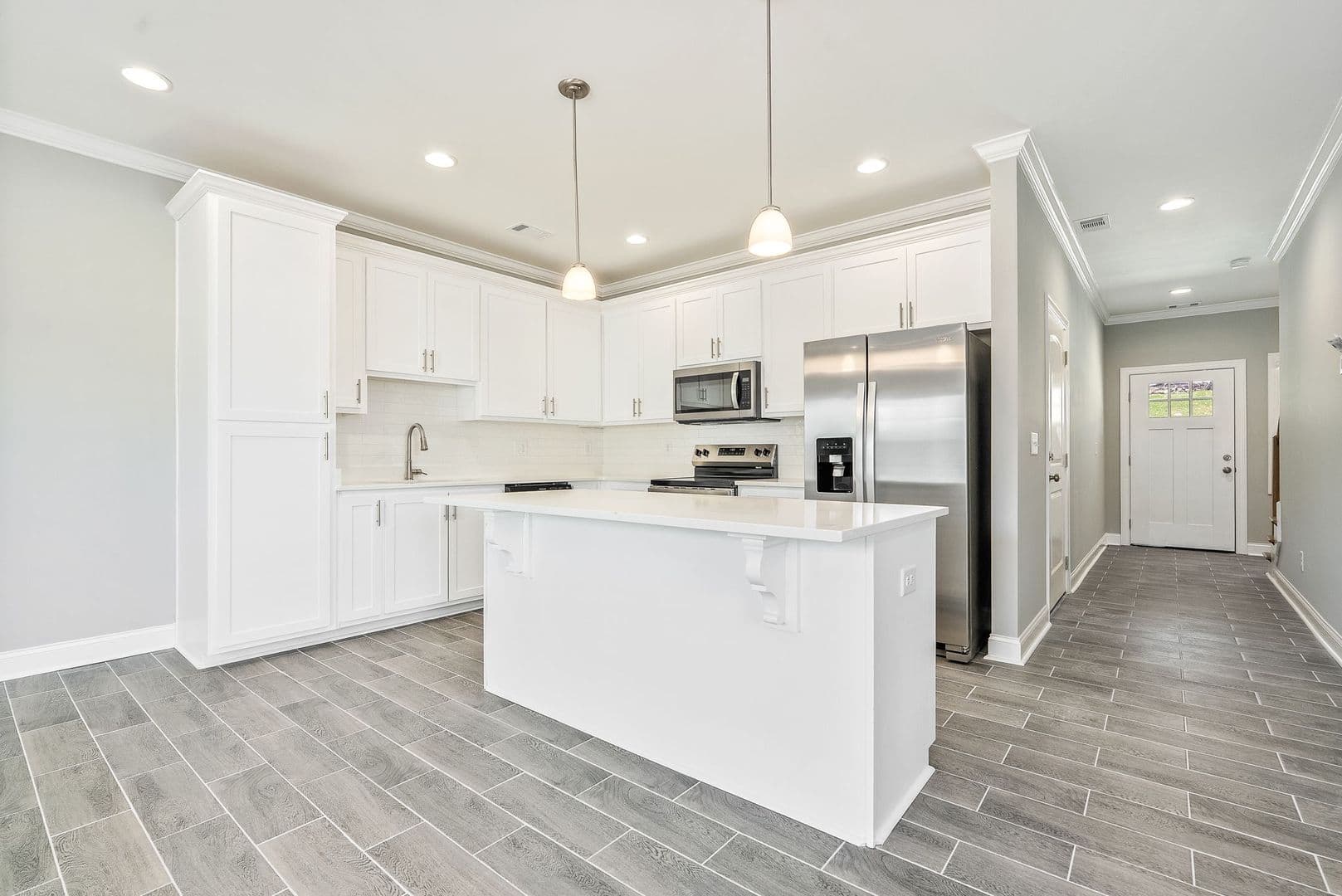 Auburn Apartment: Downs Way