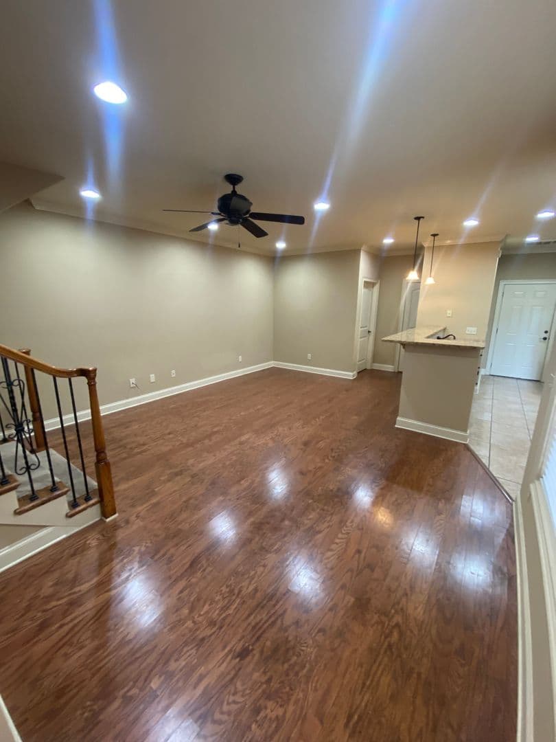 Auburn House: 1076 Runningvine Lane