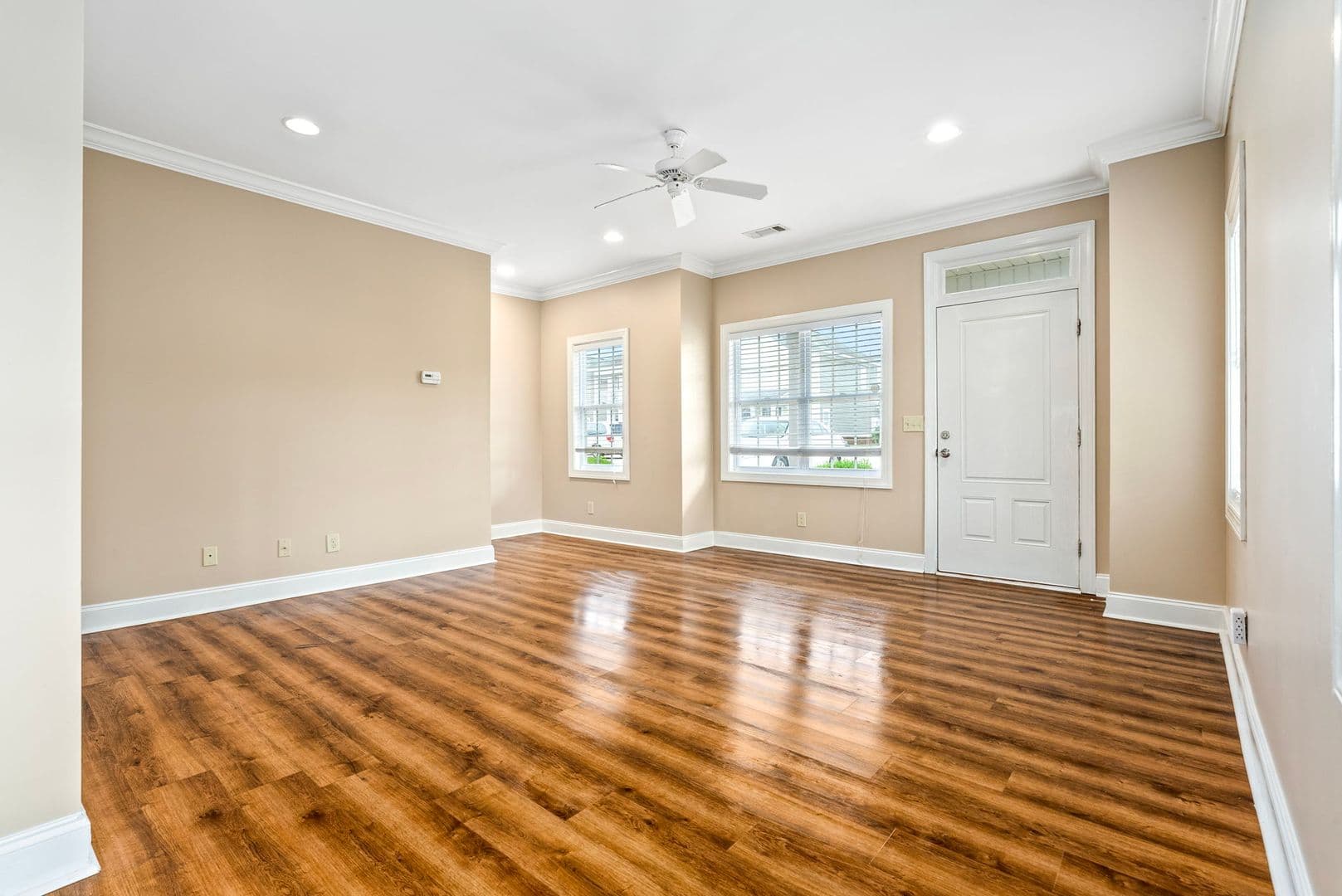 Auburn House: 1957 Wire Rd Unit 27