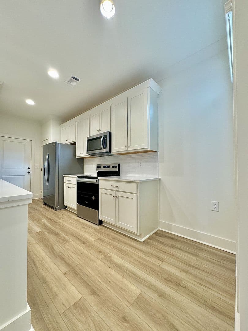 Auburn House: 1112 Runningvine Lane