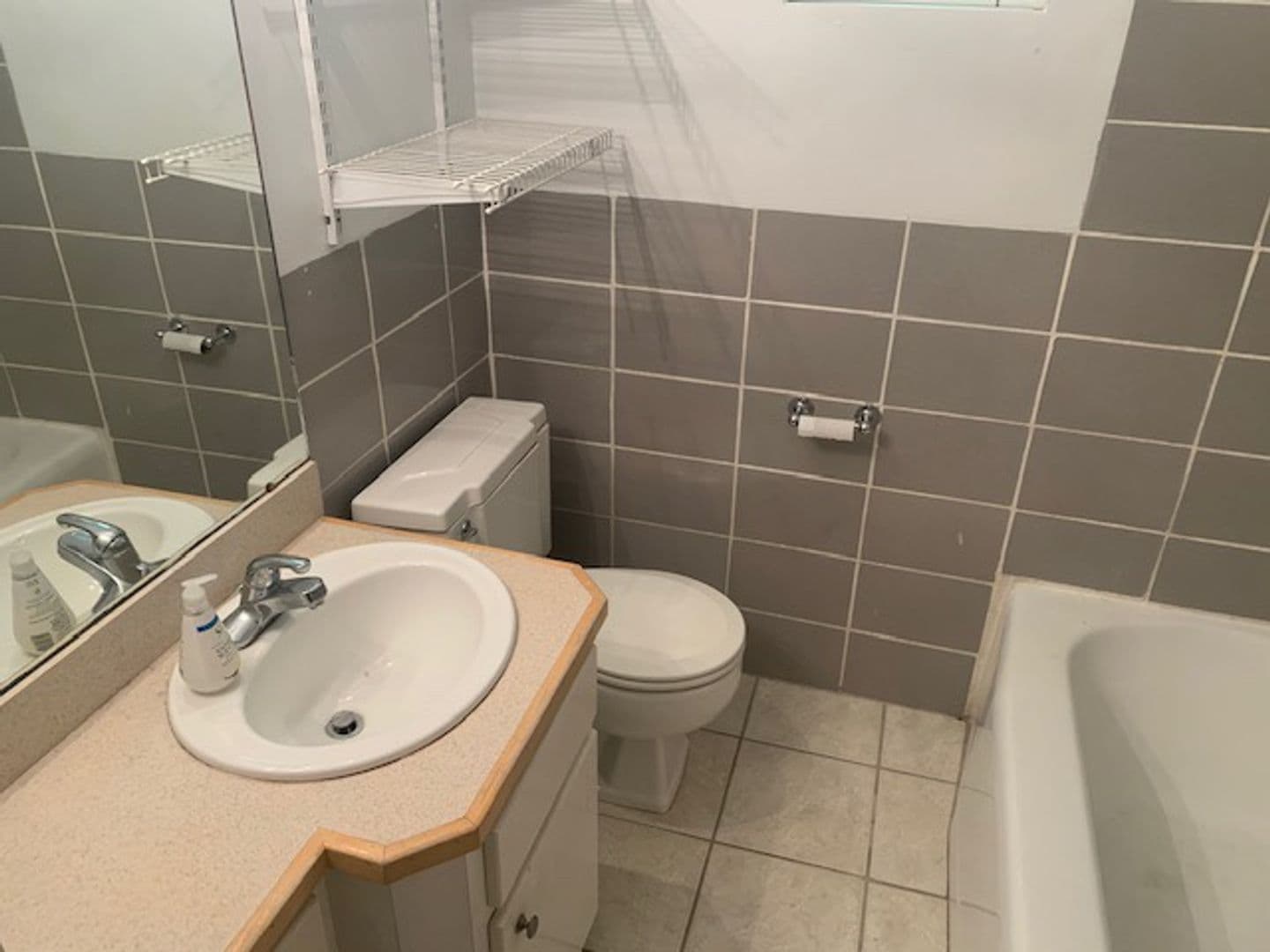Auburn House: 1209 Loftin Dr