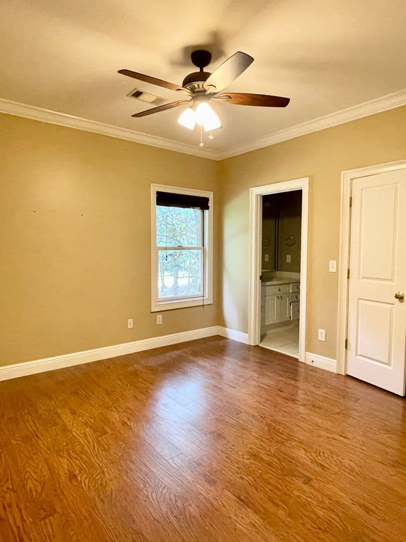Auburn House: 1350 Teaberry Court