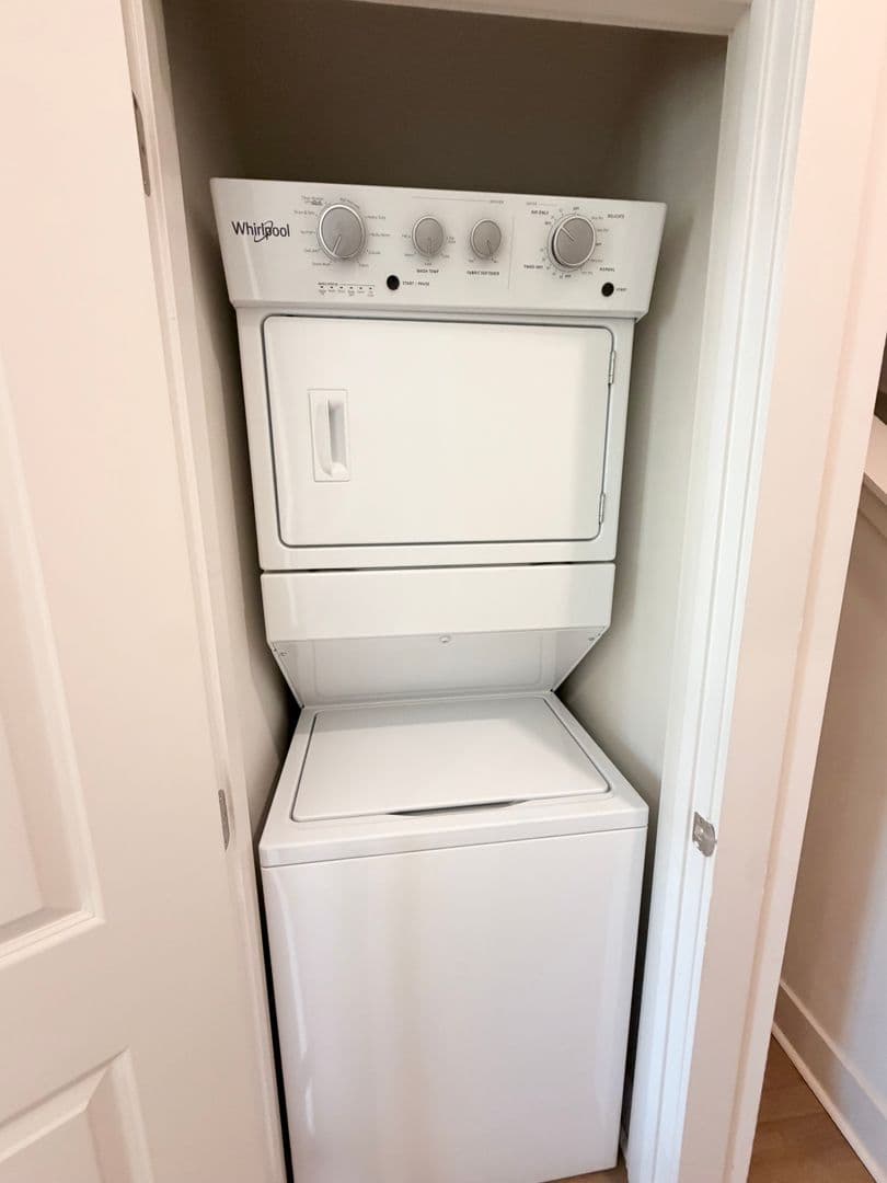 Auburn Apartment: 310 E Thach Ave