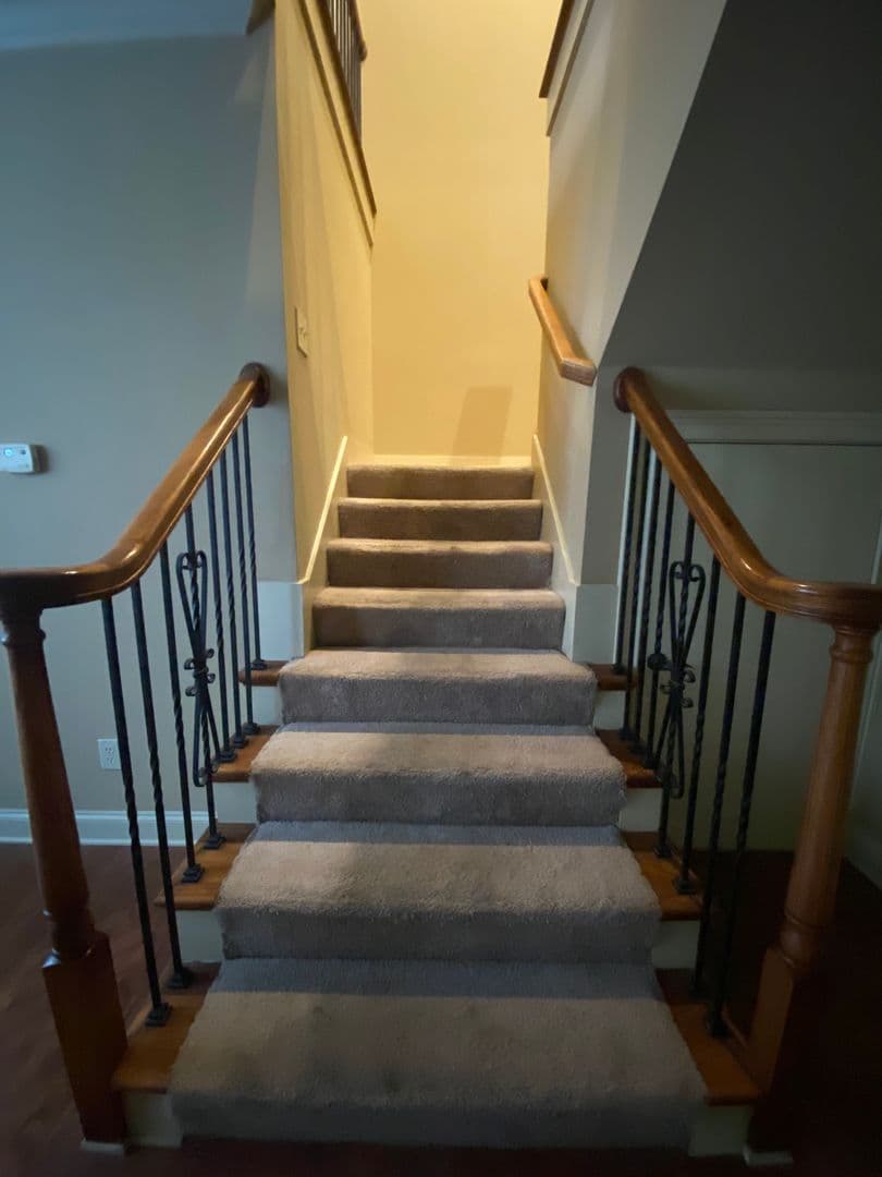 Auburn House: 1076 Runningvine Lane