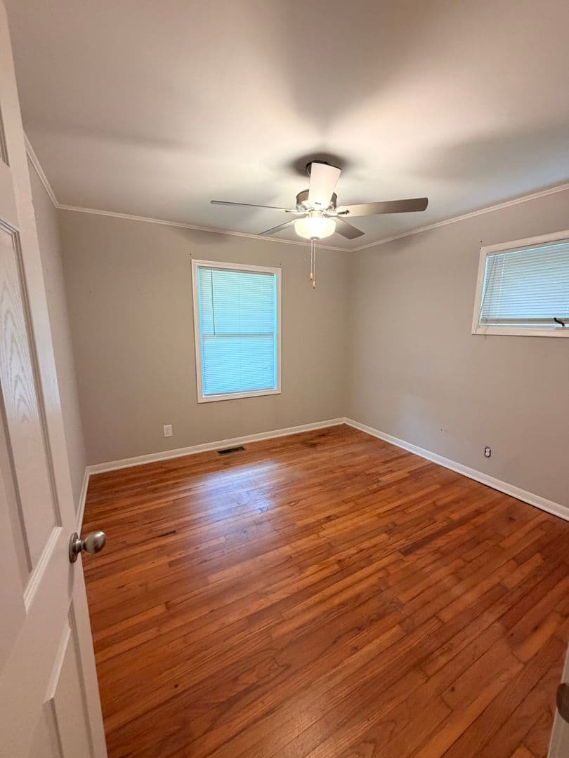 Auburn House: 1571 Saugahatchee Rd