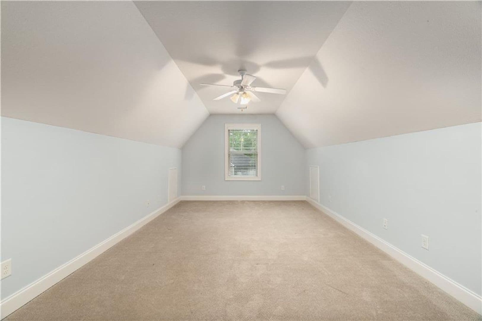 Auburn House: 178 Denali Ln