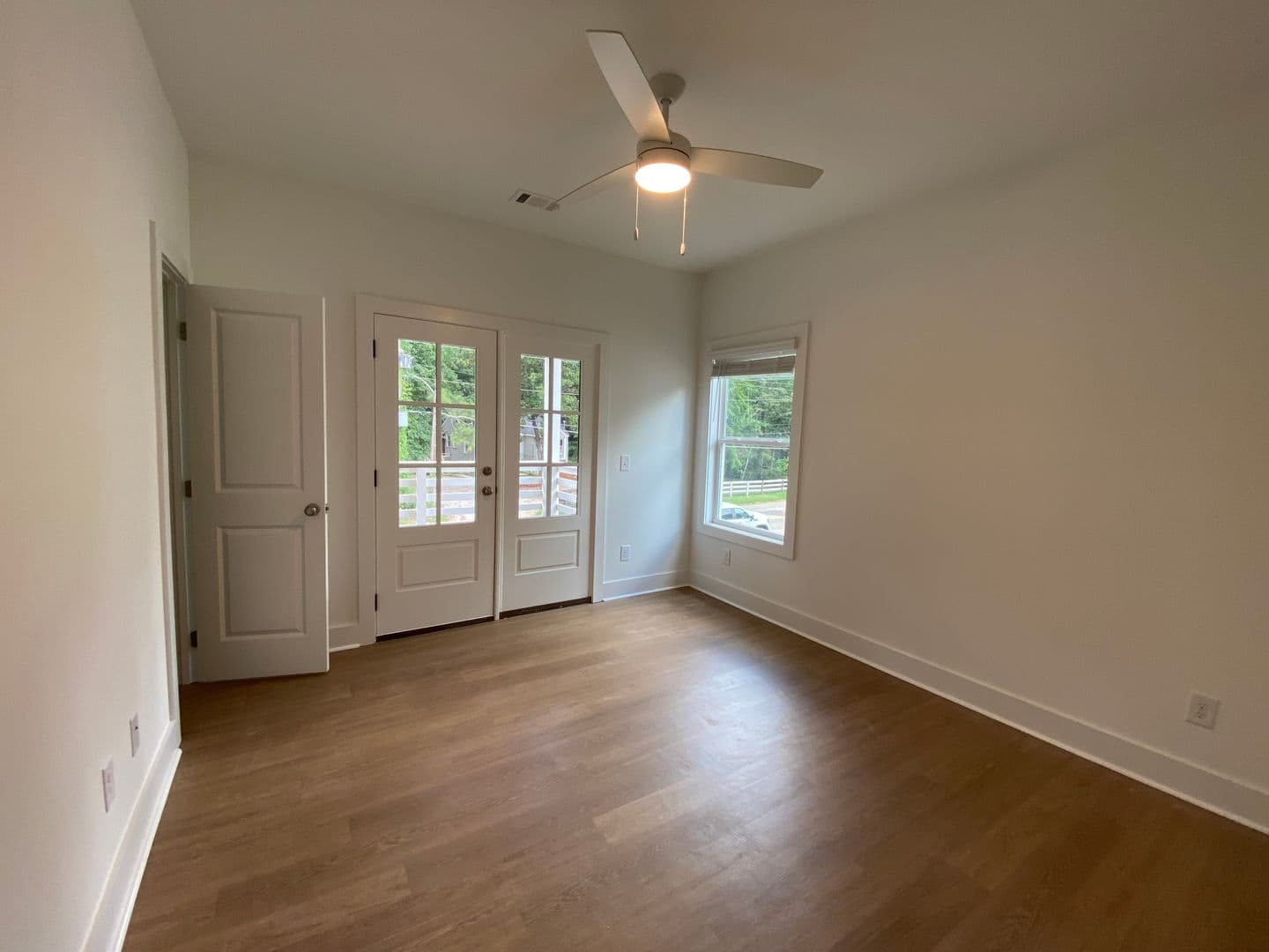 Auburn Apartment: 489 Martin Ave
