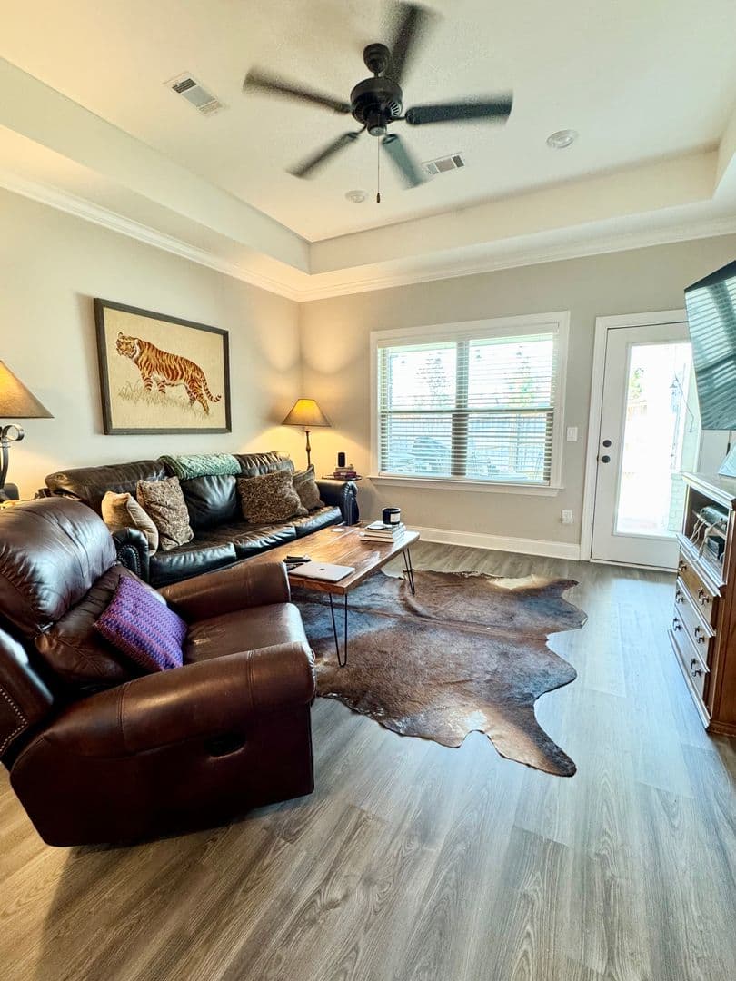 Auburn House: 504 Grey Oak Circle