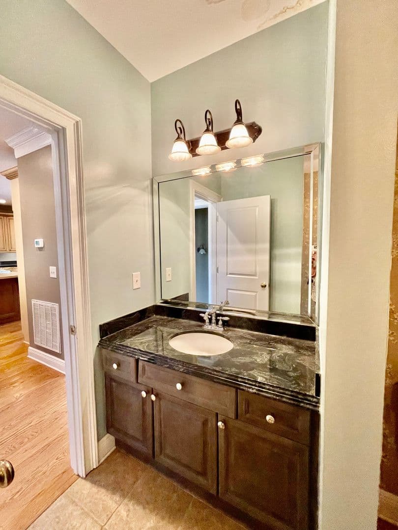 Auburn House: 1350 Teaberry Court