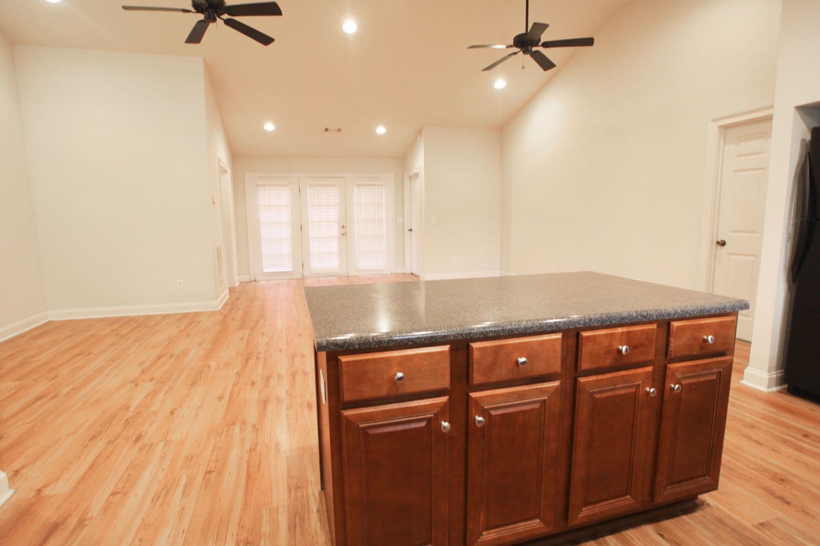 Auburn House: 807 W Longleaf Drive Unit 12