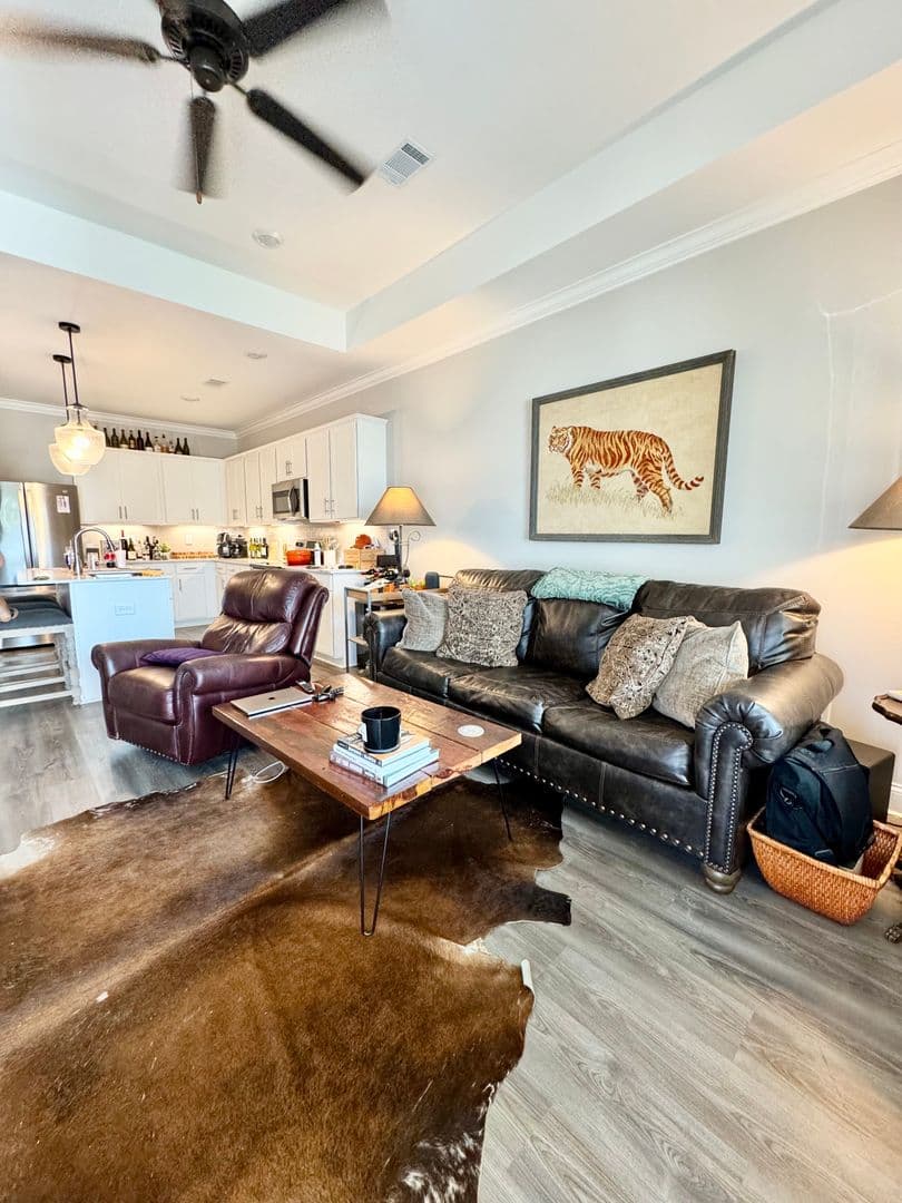 Auburn House: 504 Grey Oak Circle