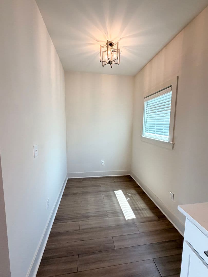 Auburn Apartment: 310 E Thach Ave
