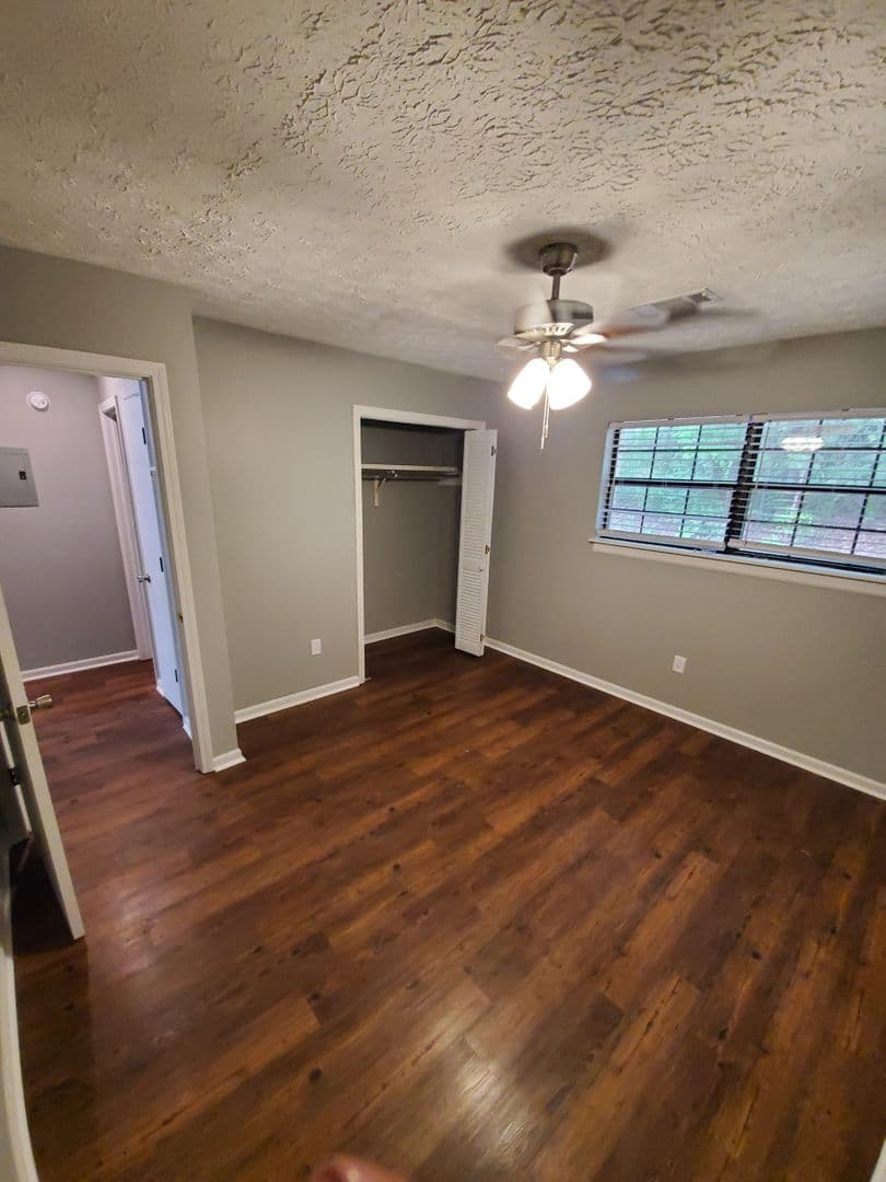 Auburn House: 1313 Hampton Dr