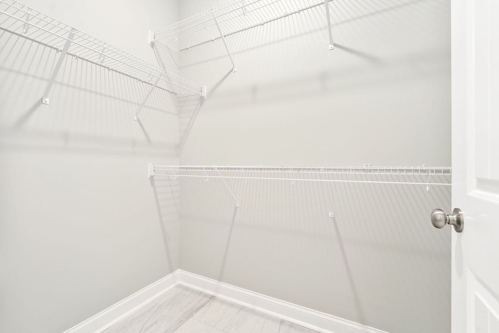 Auburn Apartment: Downs Way