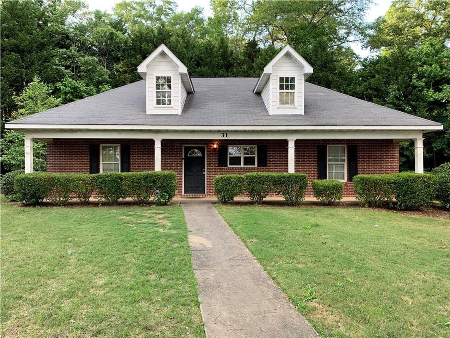 Auburn Apartment: Eagles Landing
