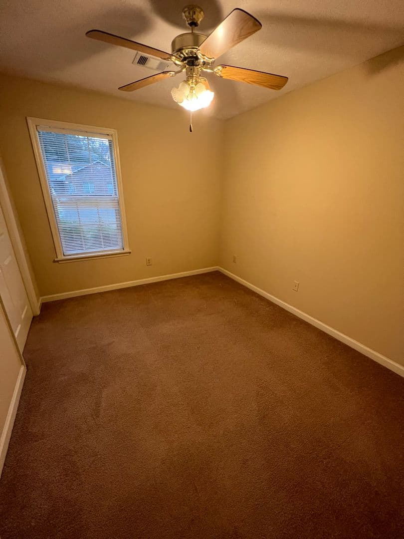 Auburn House: 136 Halal Court