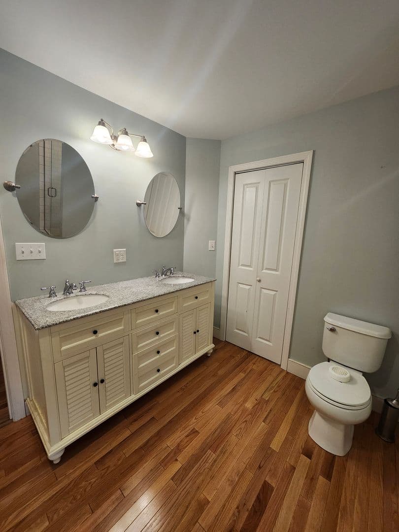 Douglas Apartment: 86 Gilboa Street