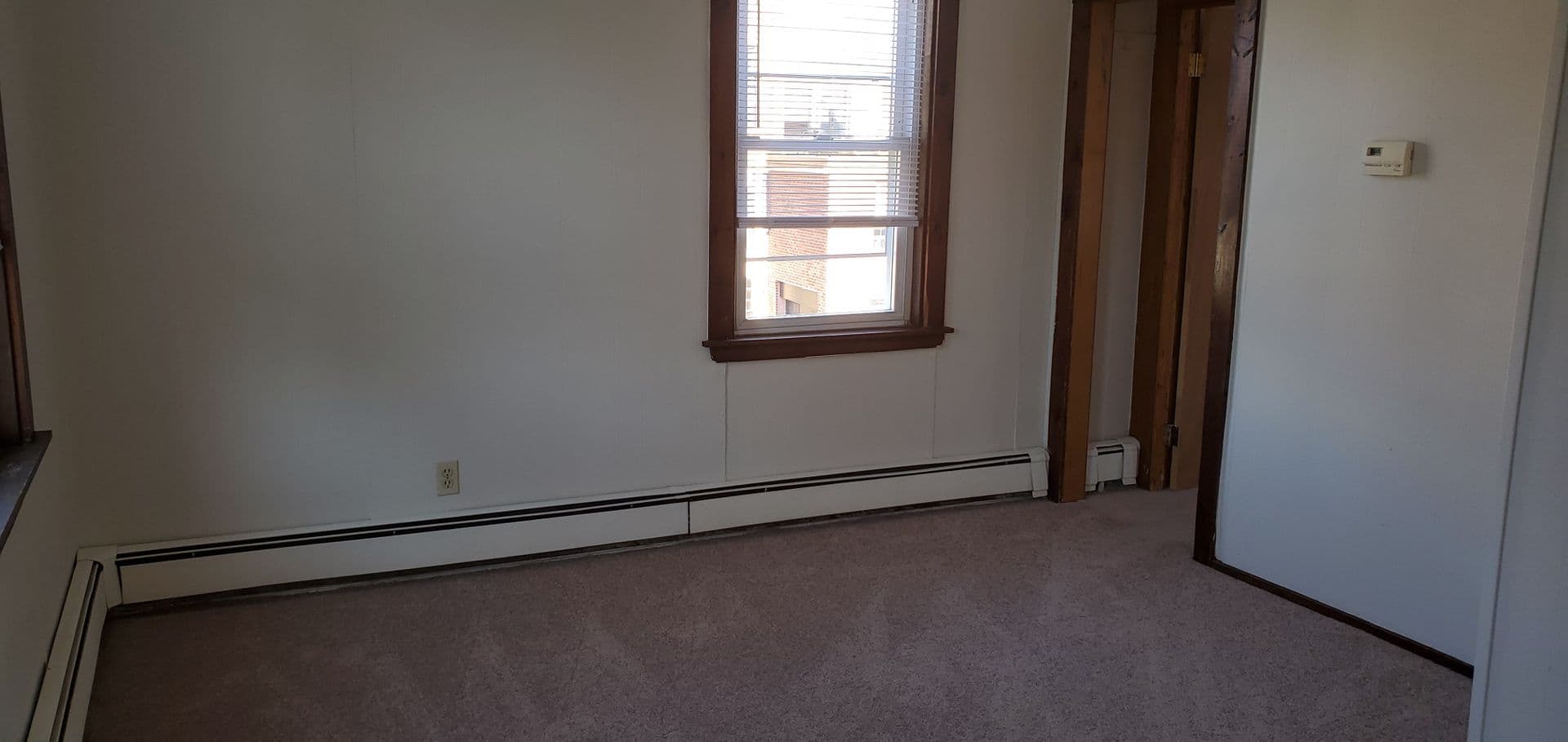Uxbridge Apartment: 12 Cross St.