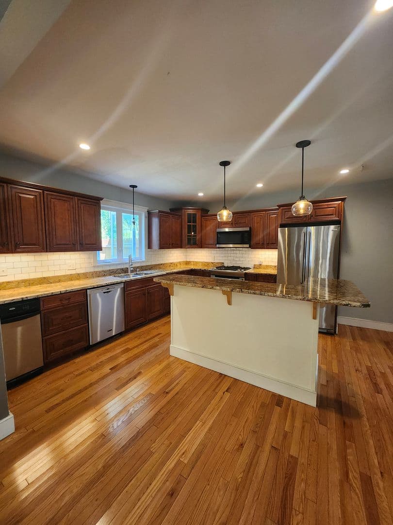 Douglas Apartment: 86 Gilboa Street