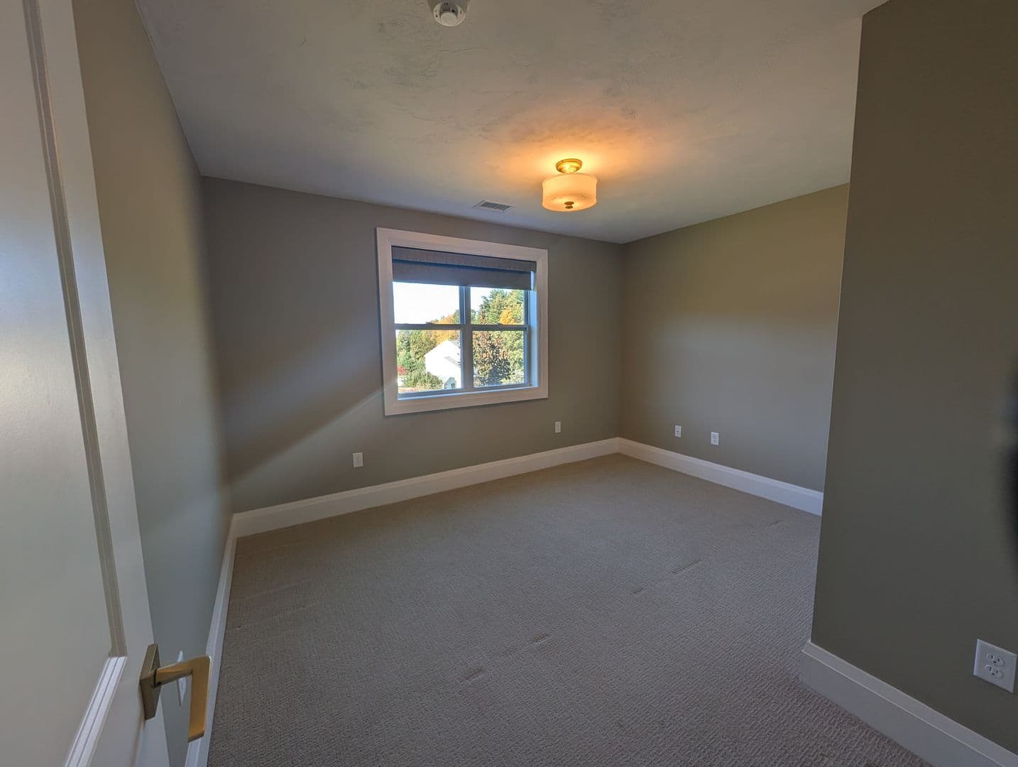 Douglas House: 36 Monroe Street