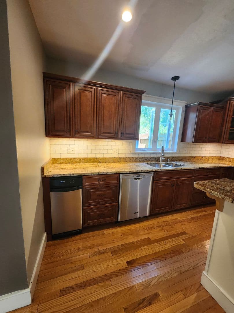 Douglas Apartment: 86 Gilboa Street