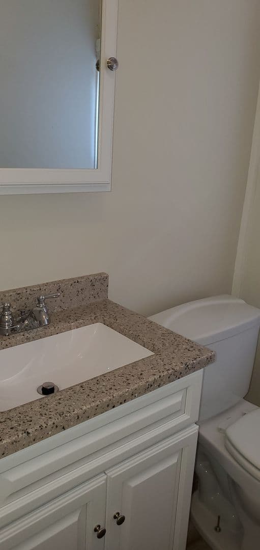 Uxbridge Apartment: 12 Cross St.