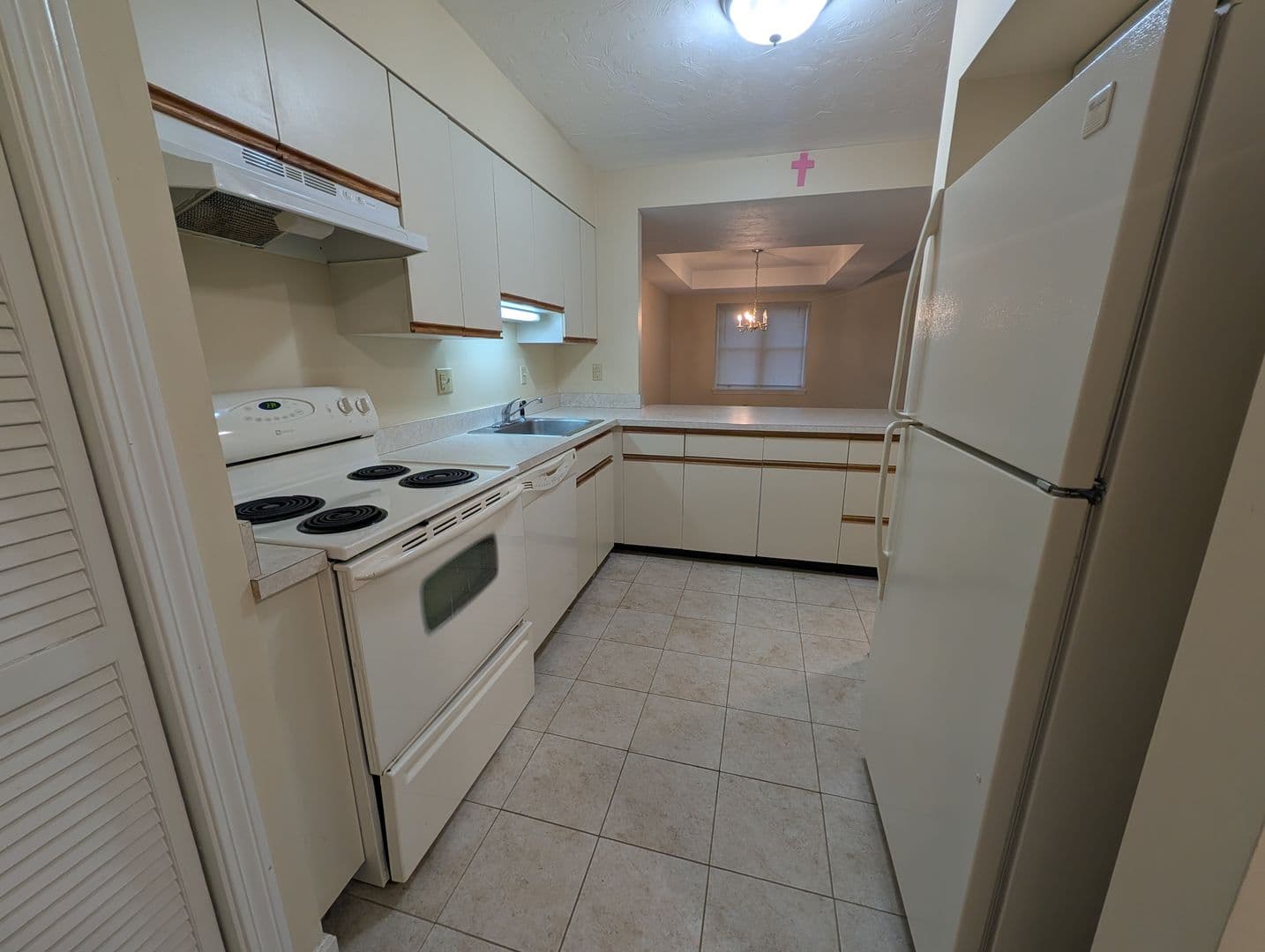 Whitinsville House: 36 Heritage Drive